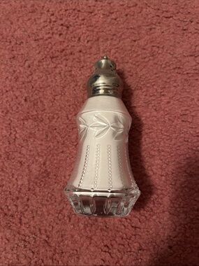 Pearlescent White Bath & Body Shaker Bottle